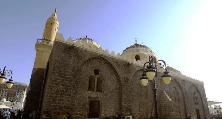 Al Ghamamah Mosque — photographed view