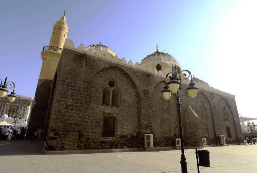 Al Ghamamah Mosque — photographed view