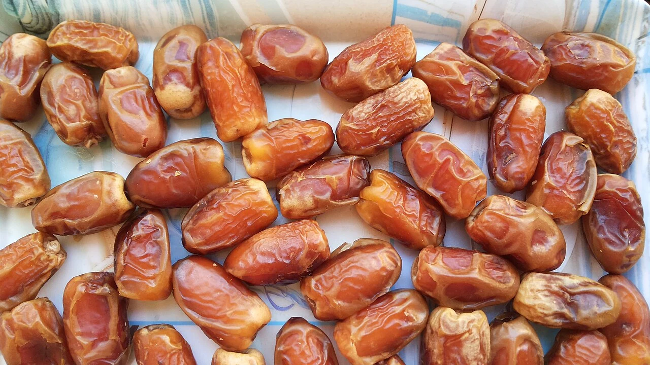 Sag’ai dates identified by the photographer as Saudi dates